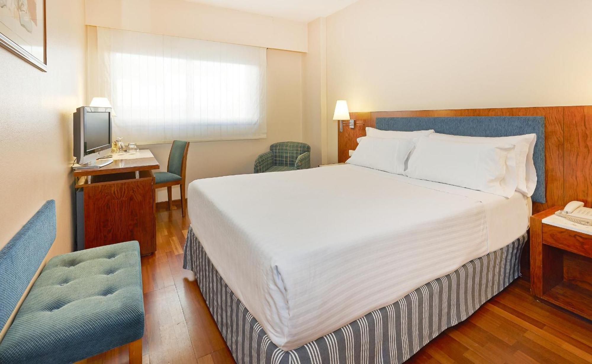 Hotel Nh Entenza