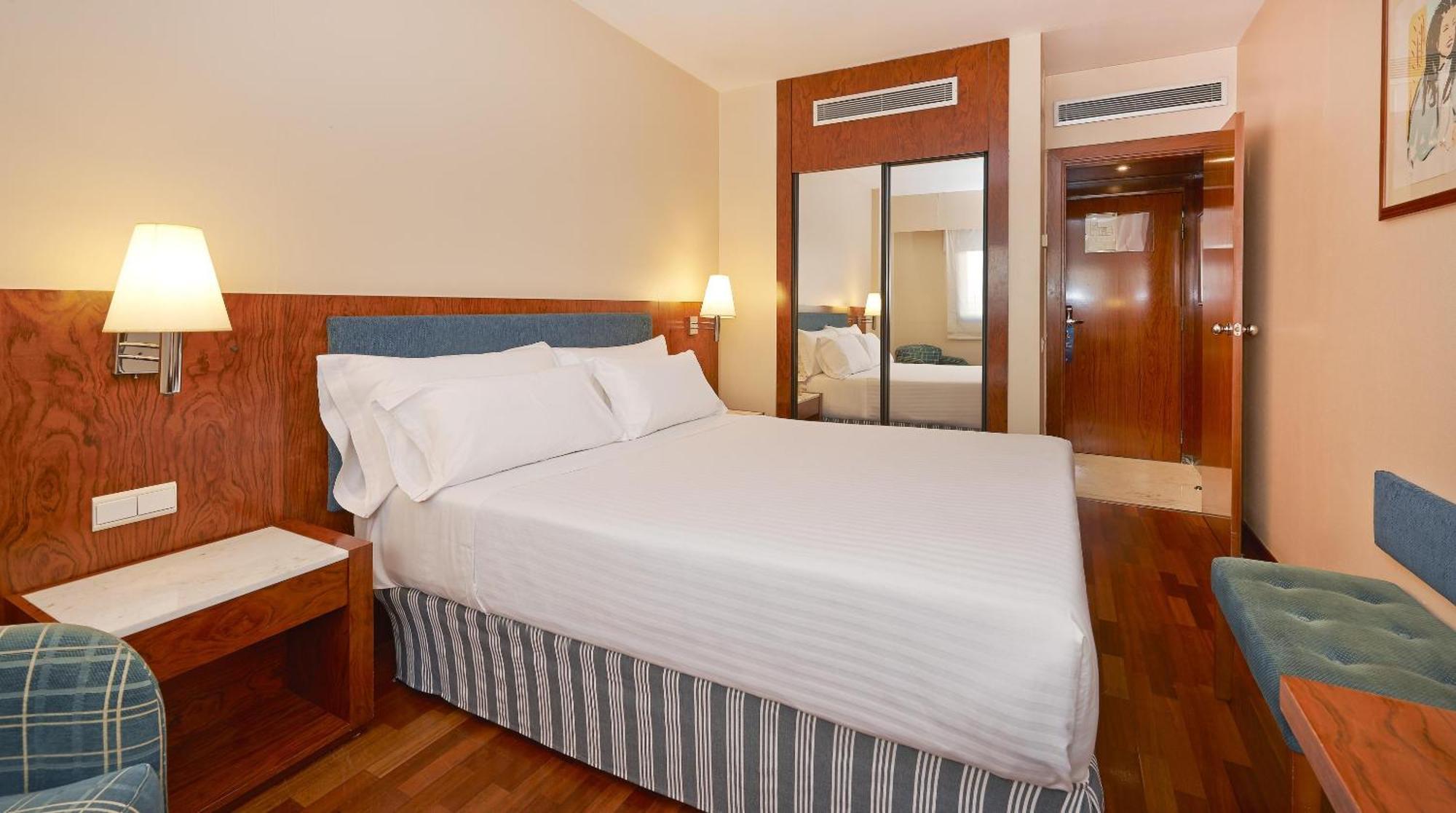 Nh Entenza Hotel 3*