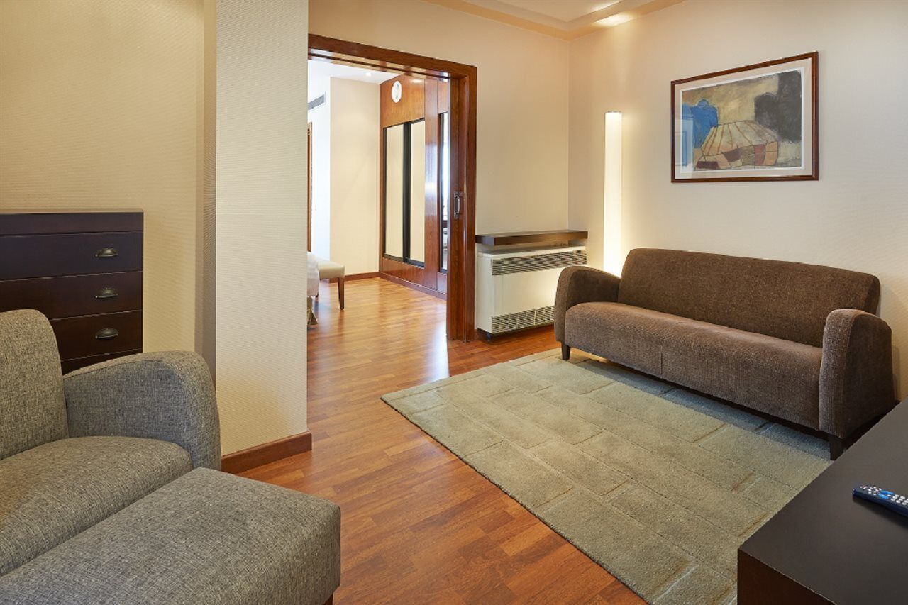 Hotel Nh Entenza 3*